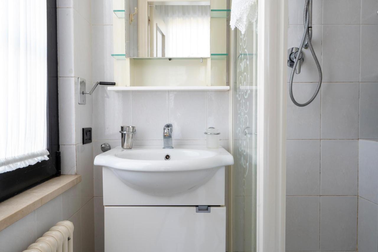 טרני Grazia Attic Apartment With Terrace מראה חיצוני תמונה