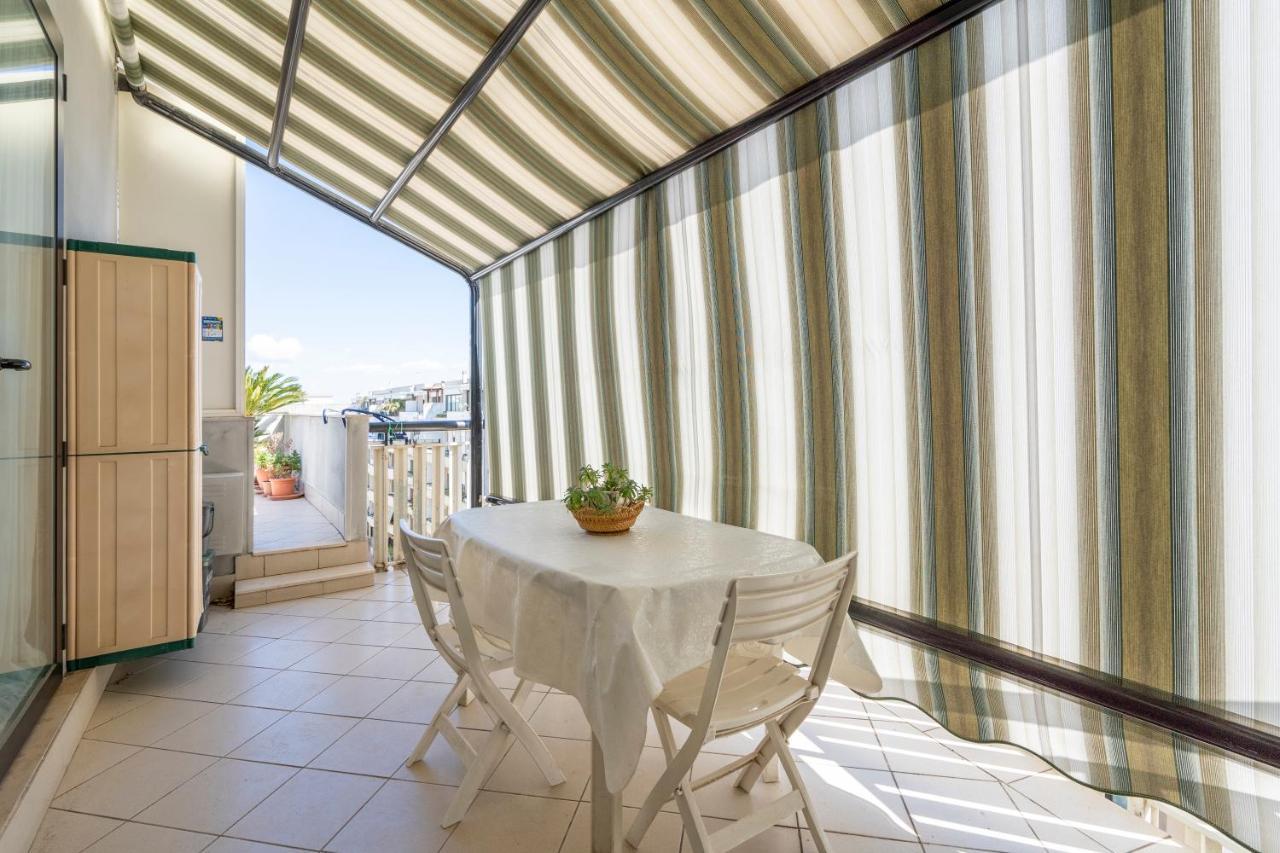 טרני Grazia Attic Apartment With Terrace מראה חיצוני תמונה