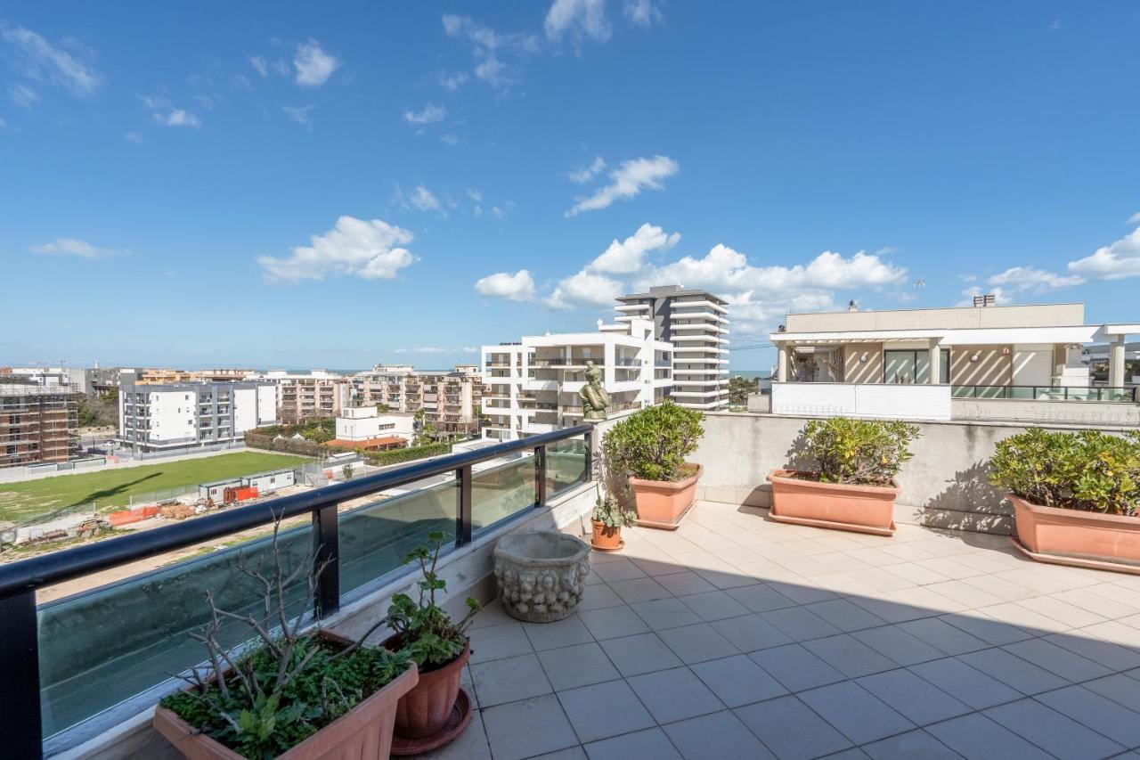 טרני Grazia Attic Apartment With Terrace מראה חיצוני תמונה