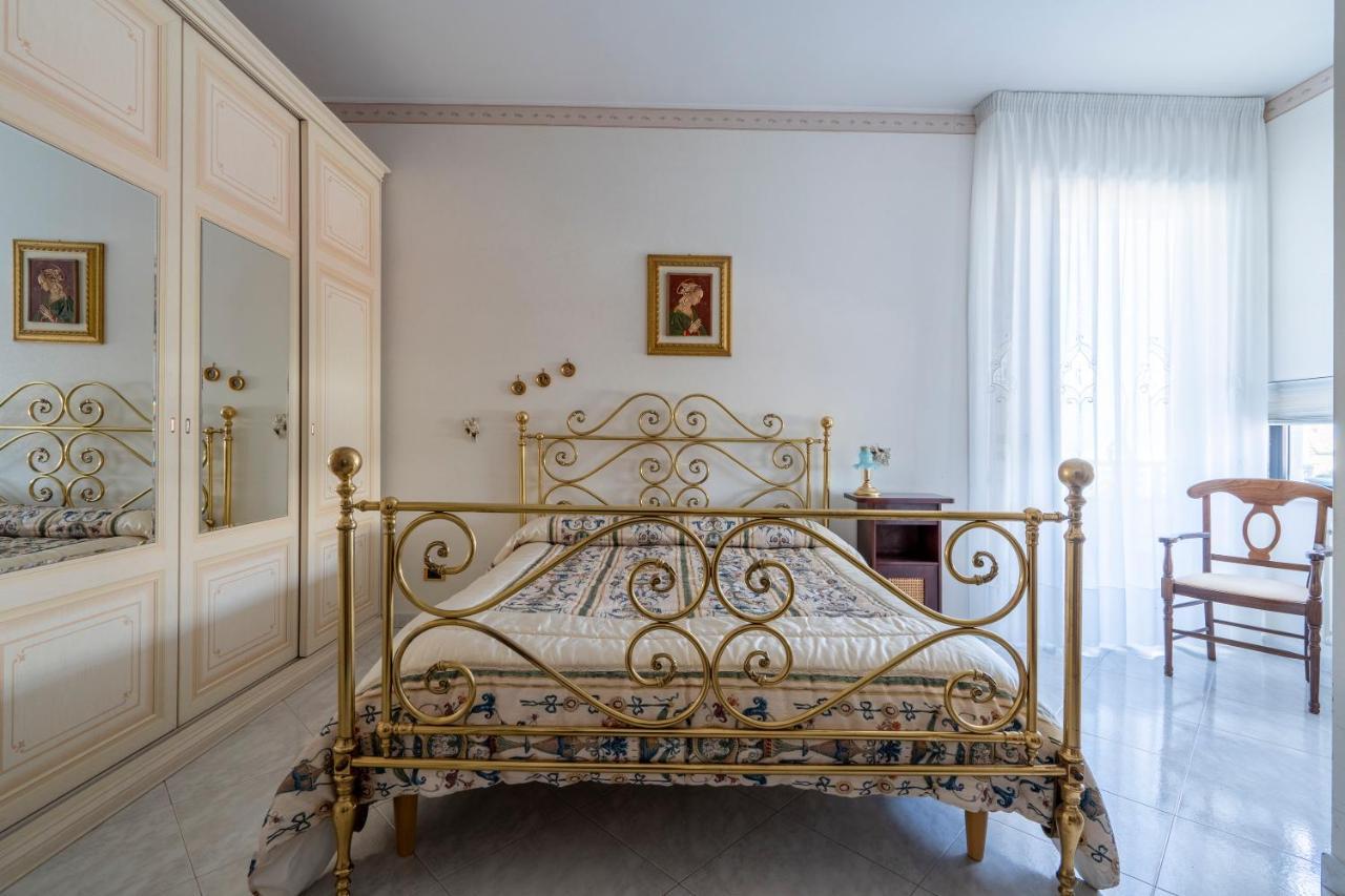 טרני Grazia Attic Apartment With Terrace מראה חיצוני תמונה