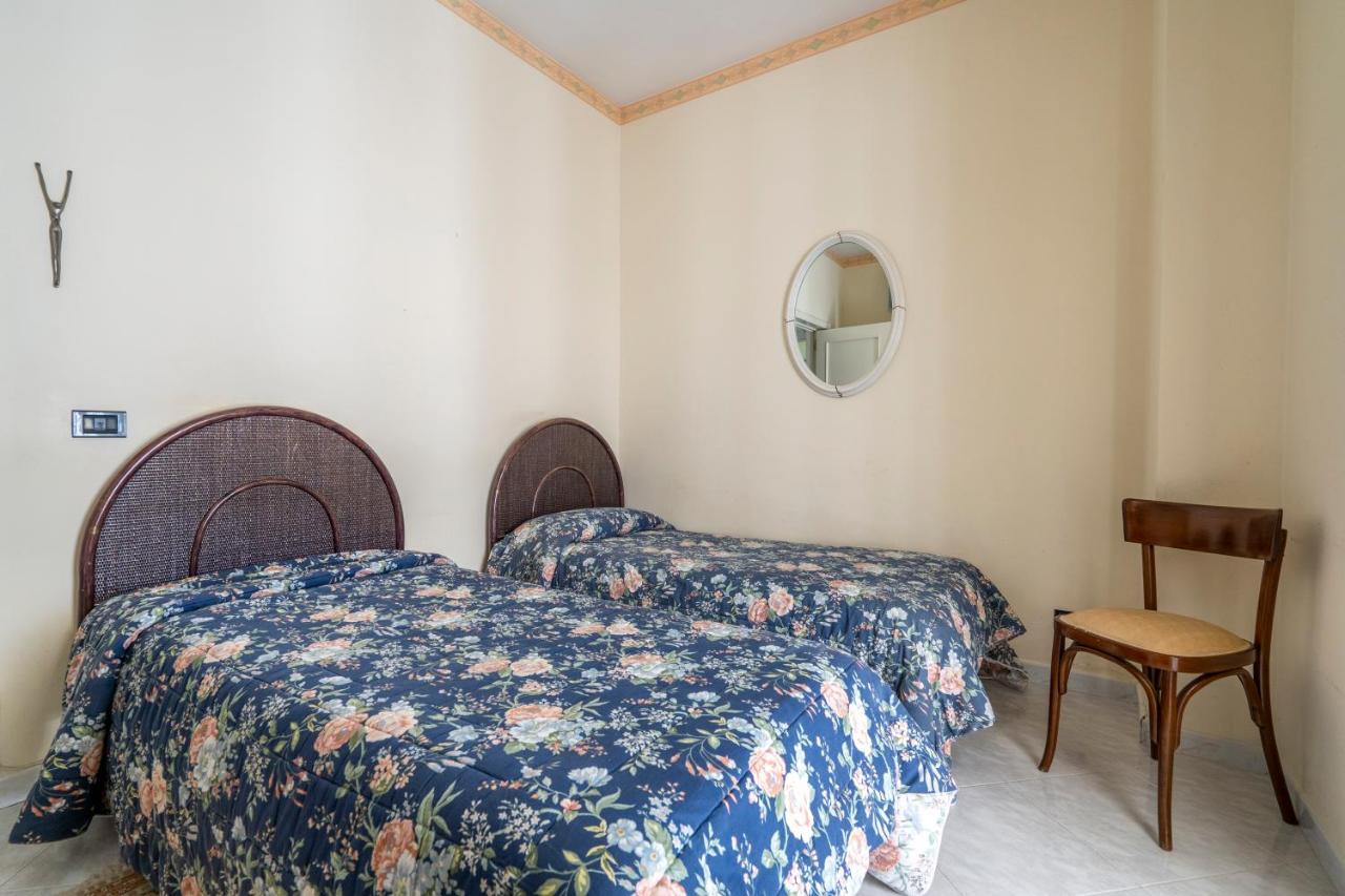 טרני Grazia Attic Apartment With Terrace מראה חיצוני תמונה